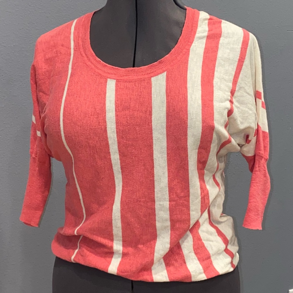 Ella Moss Coral and off white stripe ombre sweater